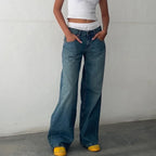 ג׳ינס רחב בשטיפה בהירה